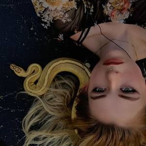 Meet your Posher, Sidney